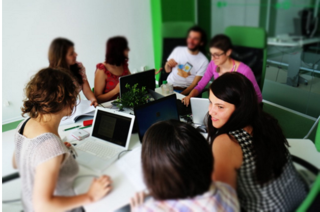 BBST students discussing